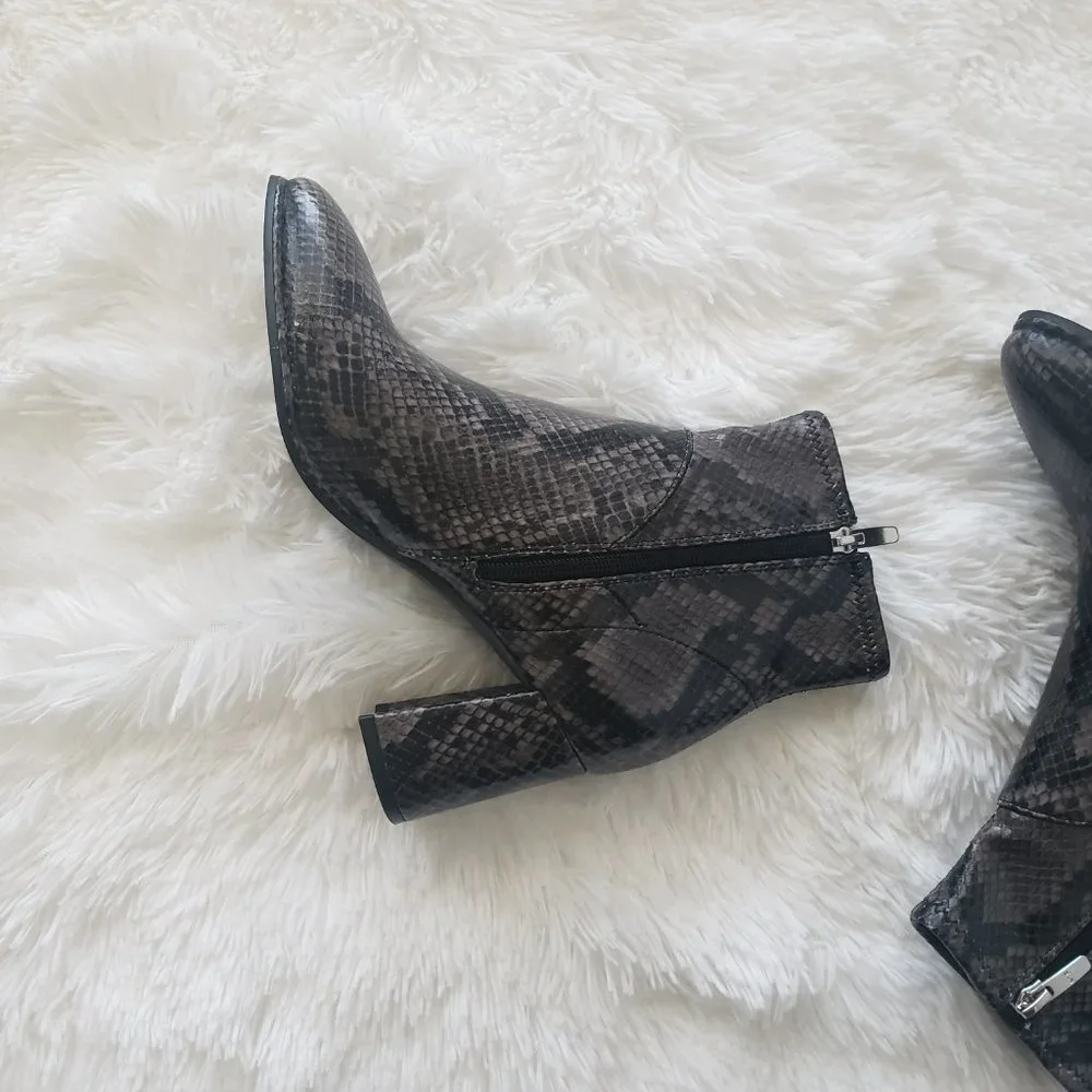 Marc Fisher Dyvine Snakeskin Bootie size 8‎